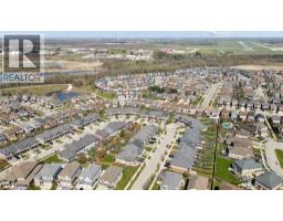 951 ZELLER Crescent - 37