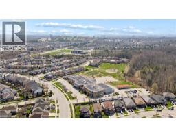 951 ZELLER Crescent - 40