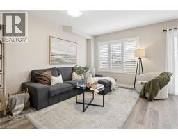 951 ZELLER Crescent - 8