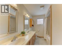 274 HERITAGE Drive - 18