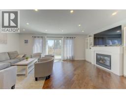 11 FREY Crescent - 22