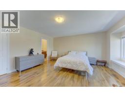 11 FREY Crescent - 31