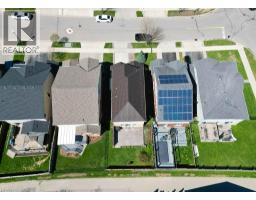 11 FREY Crescent - 44