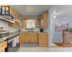 170 MARTINGLEN Crescent - 14