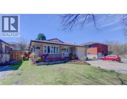 170 MARTINGLEN Crescent - 3
