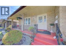 170 MARTINGLEN Crescent - 4