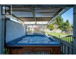 44 LORILEE Crescent - 32