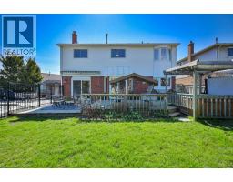 44 LORILEE Crescent - 35