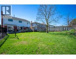 44 LORILEE Crescent - 37