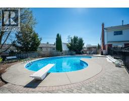 44 LORILEE Crescent - 39