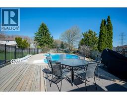 44 LORILEE Crescent - 43