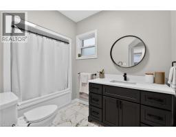 332 QUEEN Street N - 20