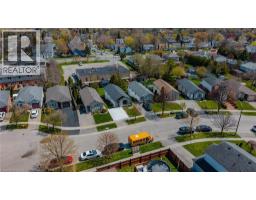 101 ANASTASIA Crescent - 24