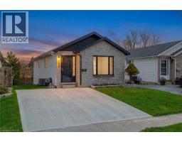 101 ANASTASIA Crescent - 26