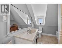 23 ERIE Avenue N - 36