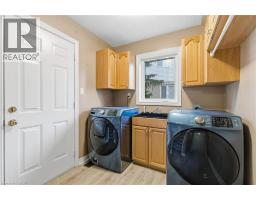 43 ARDWOOD Place - 18