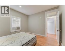 138 COURTLAND Avenue E - 20