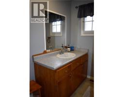 36 WOODHOUSE Avenue - 12