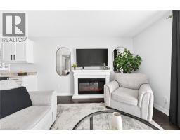 20 LINDA Crescent - 15