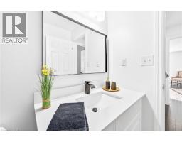 20 LINDA Crescent - 24
