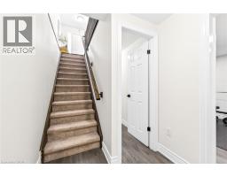 20 LINDA Crescent - 40