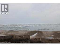 1030 LAKESHORE Road - 13