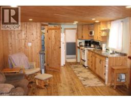 1030 LAKESHORE Road - 7