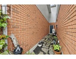 62 VALRIDGE Drive - 38