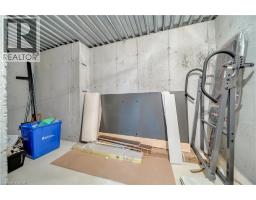 1161 UPPER THAMES Drive - 43