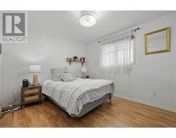 444 BURNETT Avenue - 29
