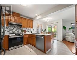 444 BURNETT Avenue - 7