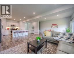 741 HOLLINGER Avenue - 15