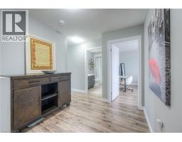741 HOLLINGER Avenue - 19
