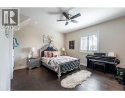 10 HARPER Boulevard - 23