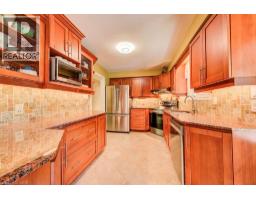 18 MARSHALL Avenue - 12