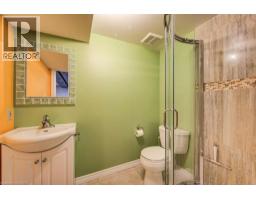 18 MARSHALL Avenue - 25