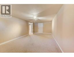 18 MARSHALL Avenue - 26