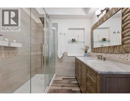 882-888 FAIRWAY Road N - 21