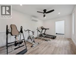 882-888 FAIRWAY Road N - 32