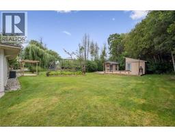 882-888 FAIRWAY Road N - 35