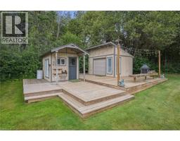 882-888 FAIRWAY Road N - 37