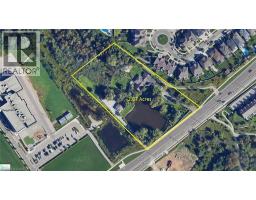 882-888 FAIRWAY Road N - 40