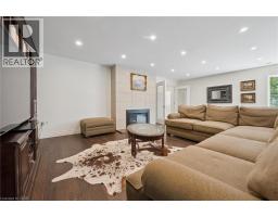 882-888 FAIRWAY Road N - 6