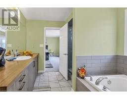 67 MALCOLM Crescent - 39