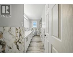 8 WOODS End - 22