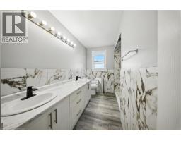 8 WOODS End - 23