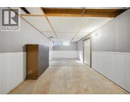 8 WOODS End - 33