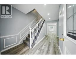 8 WOODS End - 6
