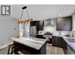 32 NICHOL Street W - 19