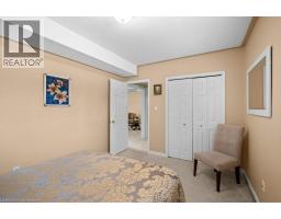 25 HYSLOP Drive - 33